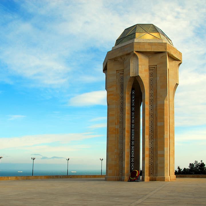 martyrs monument in baku