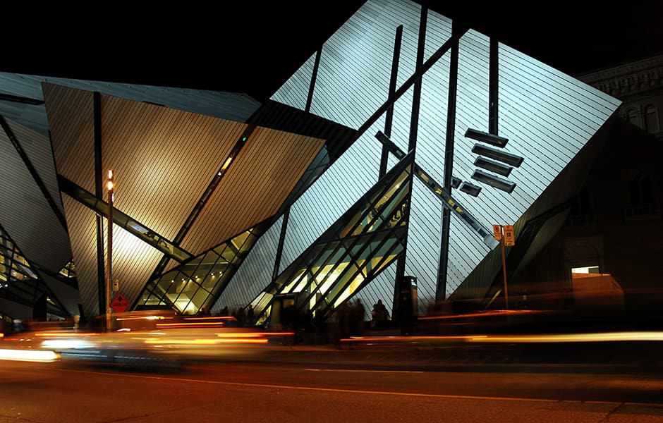 royal ontario museum by night