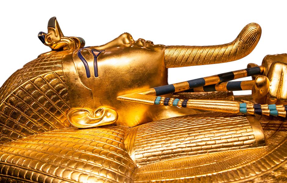 gold tutankhamun in cairo