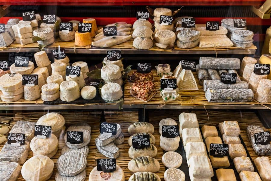 local cheese market paris