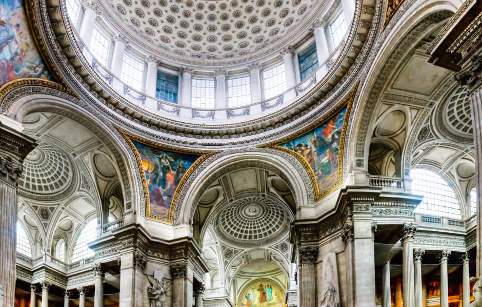 the interior of the pantheon in paris