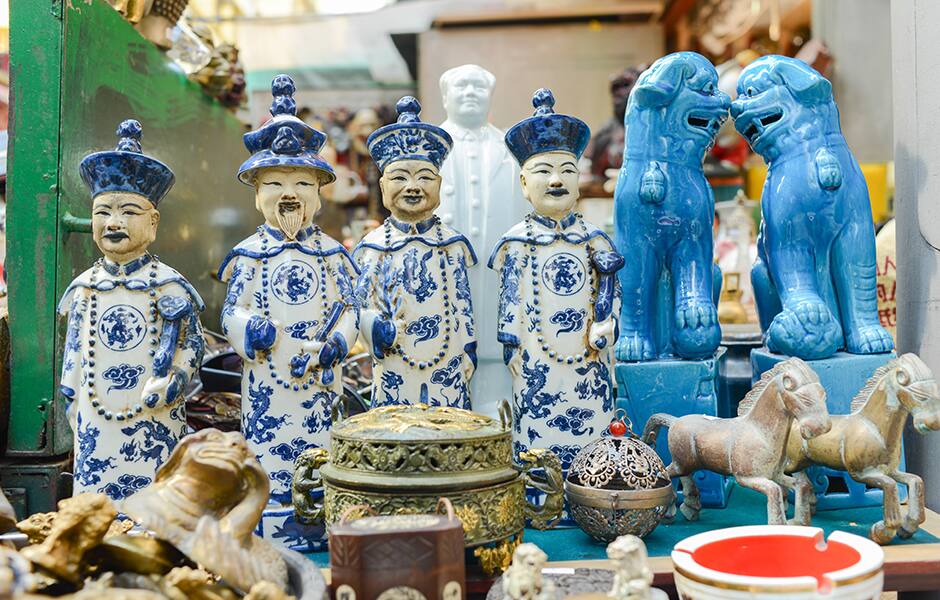 chinese antiques on cat street hong kong