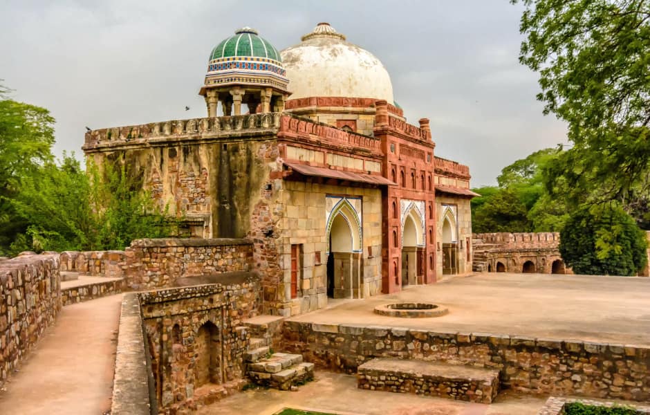 daytime view of humayuns tomb in delhi india