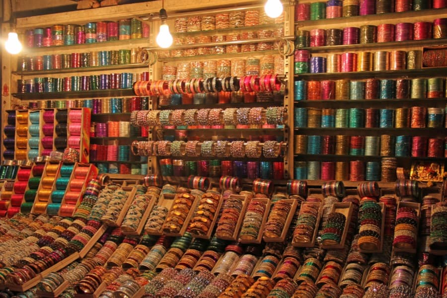 shopping bangle market