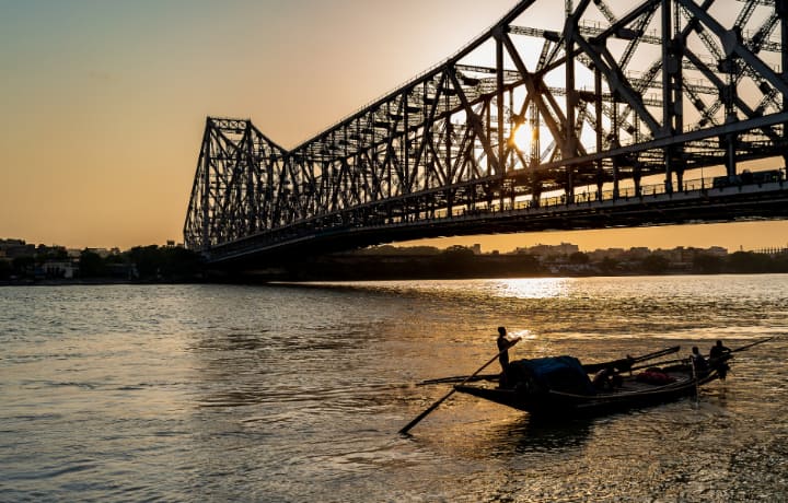 howrah bridge sunrise hooghly river west bengal