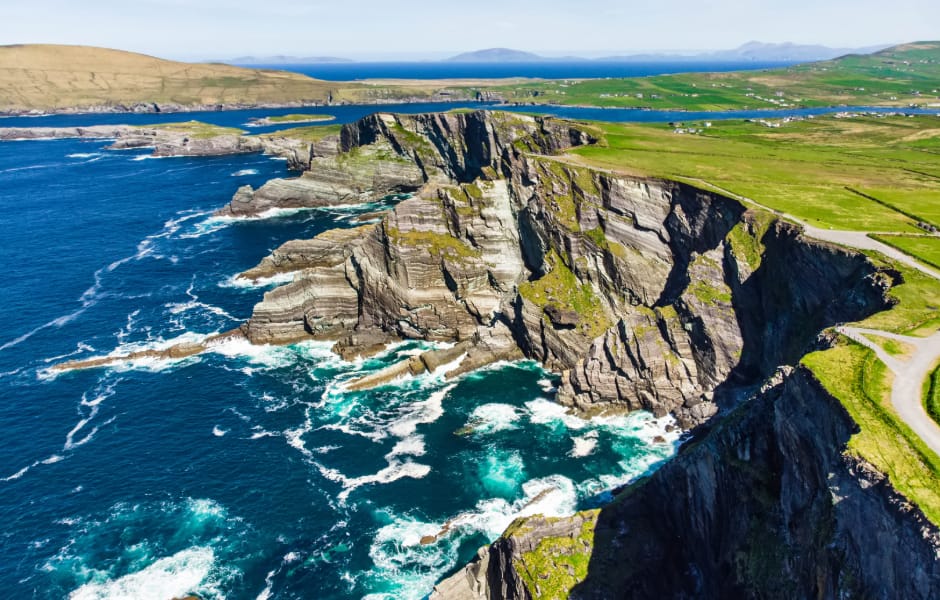 amazing wave lashed kerry cliffs ireland