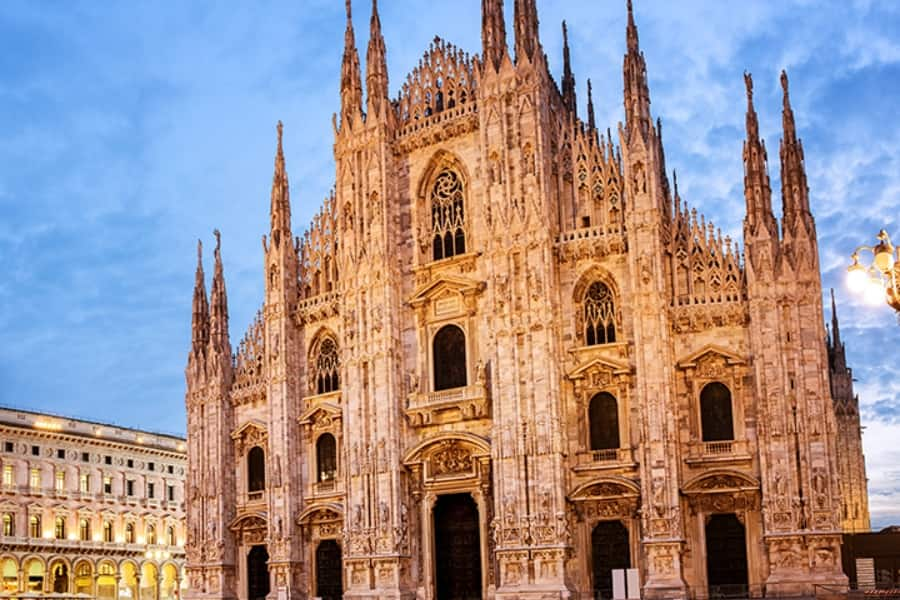 milan piazza cathedral