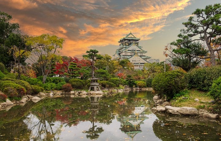 Osaka castle in Autumn