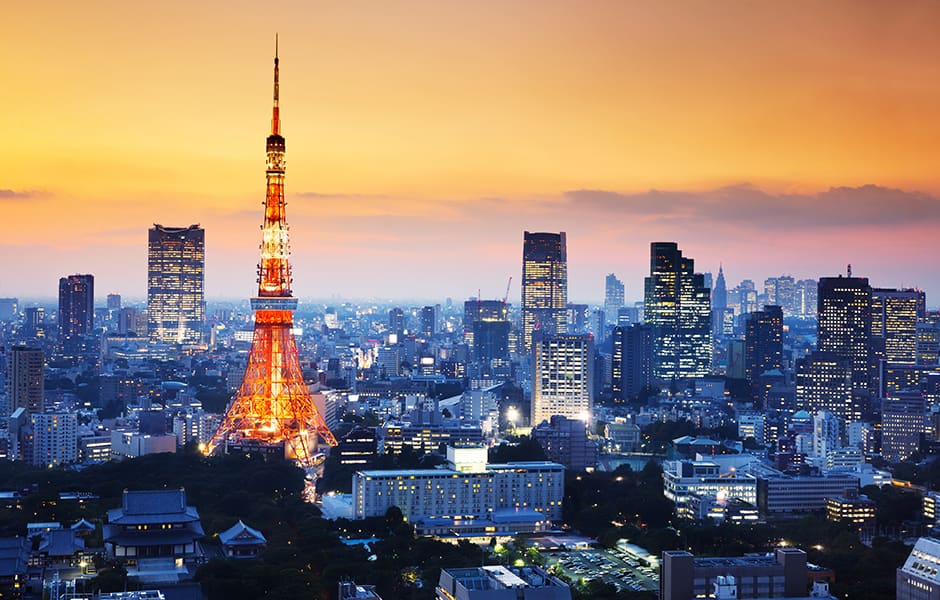 tokyo tower at night