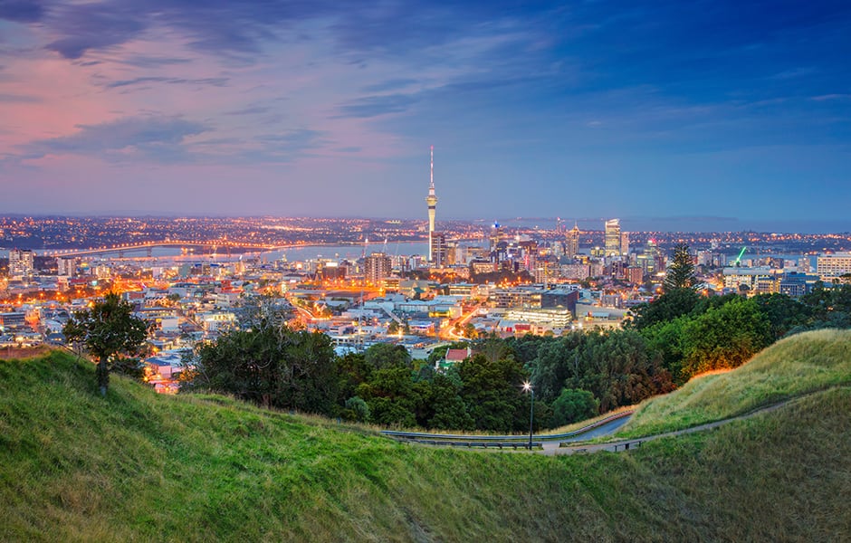 sky tower daytime auckland