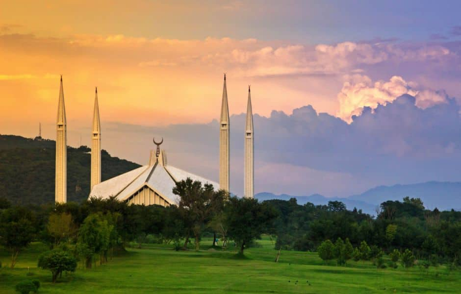 faisal mosque at sunset