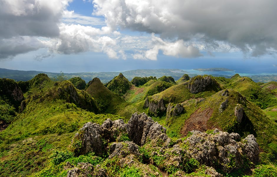 chocolate hills in bohol phillipines