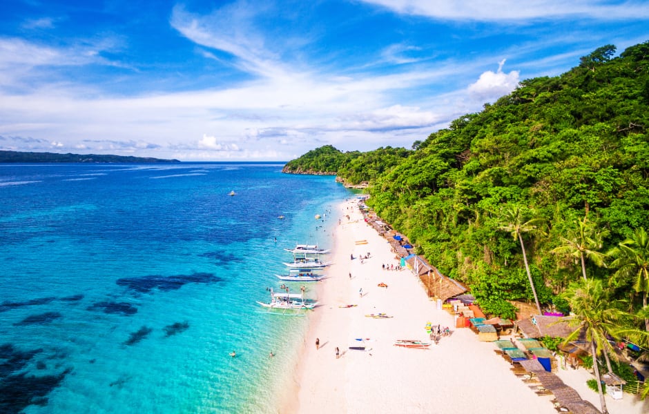 white sandy beach on boracay island philippines