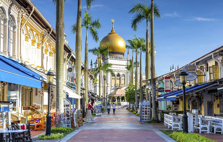 Das ION Orchard Einkaufszentrum an der Einkaufsstraße Orchard Road in Singapur