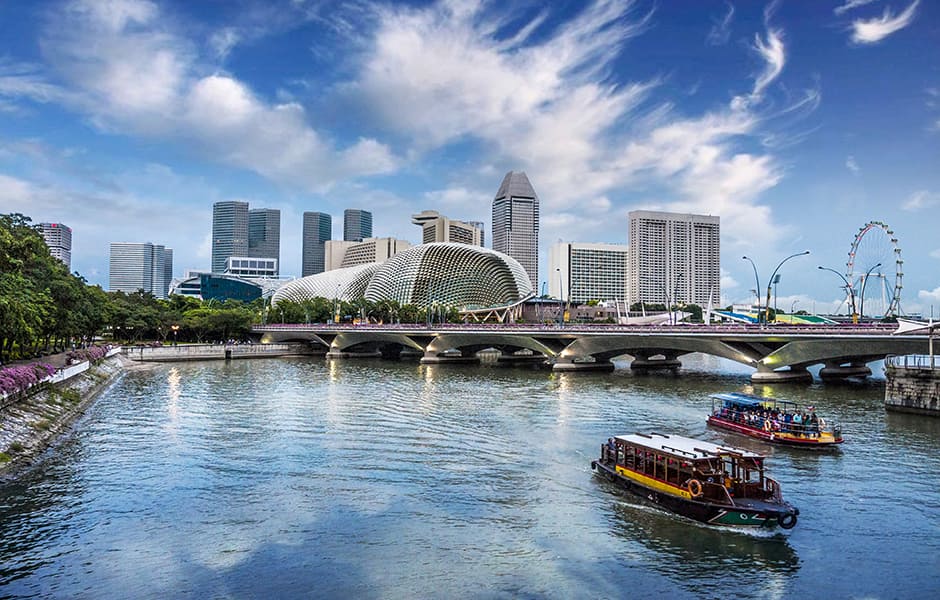 traditional boats and bridge in singapore