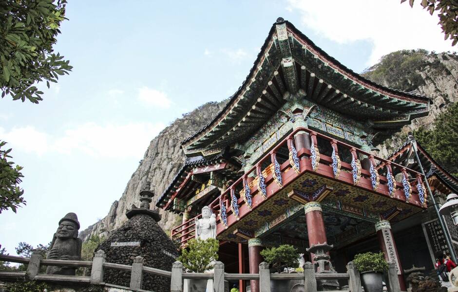 bomunsa buddhist temple in jeju island, incheon