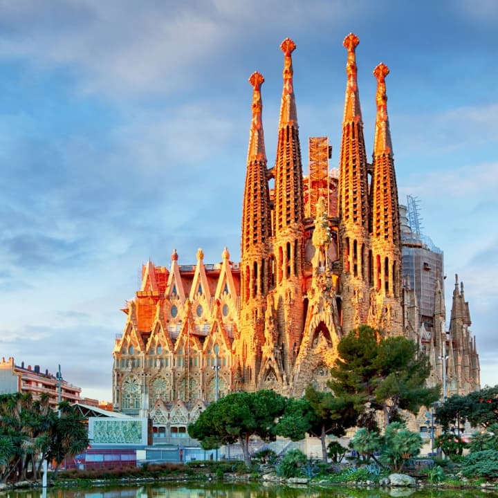 sagrada familia in barcelona