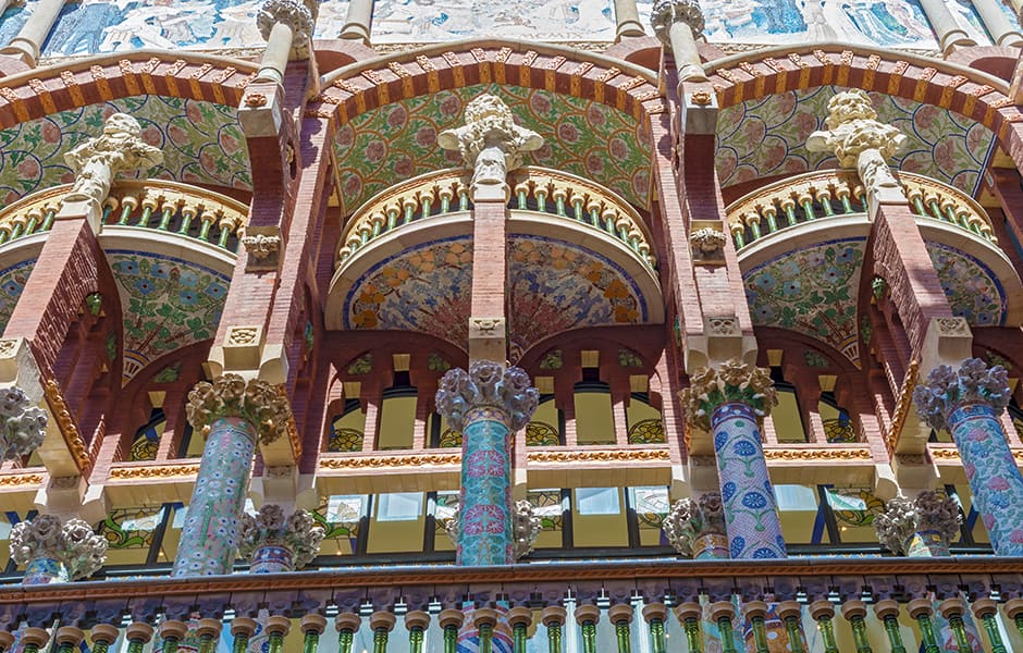 inside palace of catalamusic concert hall in barcelona