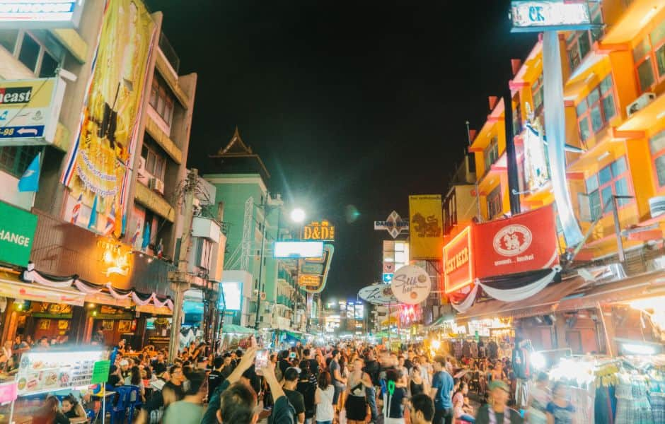 crowded khao san road bangkok