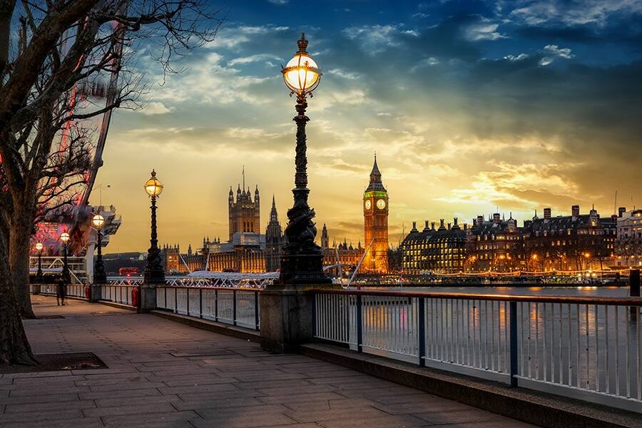 thames at sunset