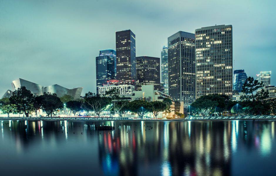 skyline and walt disney concert hall usa